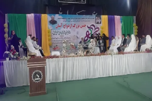 مراسم جشن ازدواج ۱۳ زوج زرندی برگزار شد