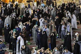 مراسم احیای شب نوزدهم ماه مبارک رمضان در حرم مطهر حضرت شاهچراغ(ع) در شیراز