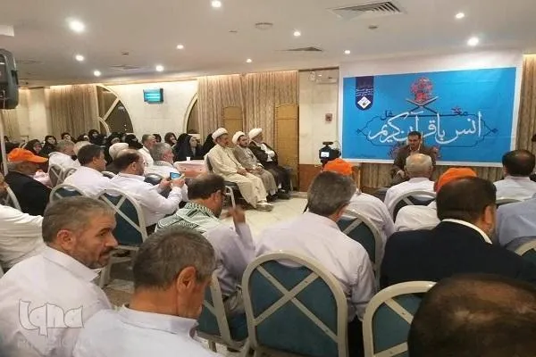 Medina: el convoy iraní Noor celebra círculos coránicos