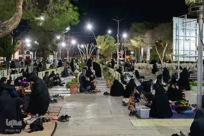 احیای شب بیست و یکم ماه رمضان درگلستان شهدای اصفهان