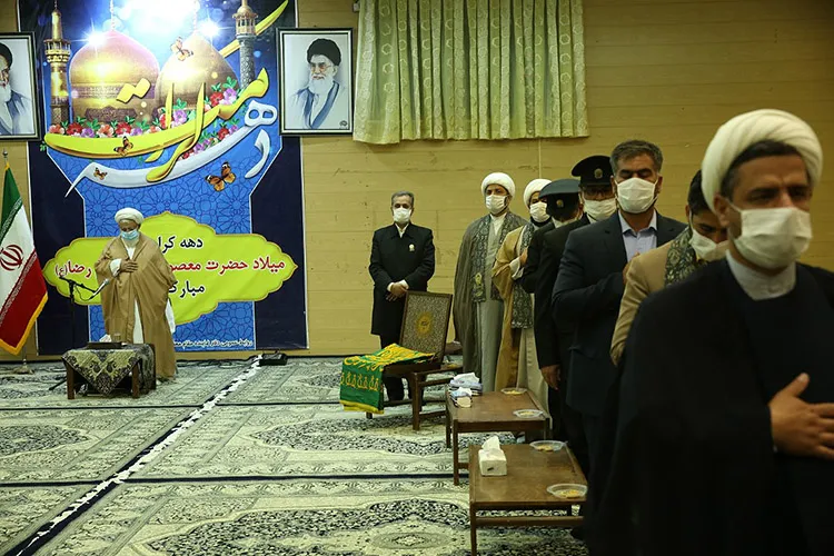 دیدار خدام رضوی با امام جمعه یزد 
