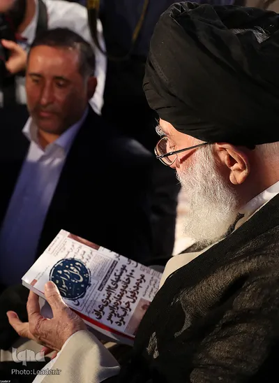 دیدار جمعی از شاعران و اهالی فرهنگ و ادب با رهبر انقلاب