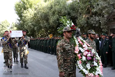 مراسم تشییع یک شهید گمنام در روستای نهاوند 