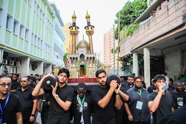 بالصور والفيديو...إحیاء مراسم تاسوعاء وعاشوراء الإمام الحسين(ع) في تنزانيا