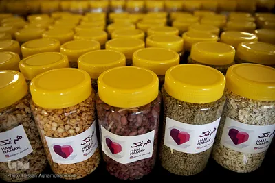 پویش کریمانه خیرین و اعضای داوطلب طرح هم نمک با هدف توزیع ۵۰۰بسته حمایتی اقلام ضروری غذایی میان خانواده های بی سرپرست و محروم تحت پوشش این موسسه در استان تهران