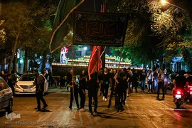 مراسم عزاداری شب عاشورای حسینی در تهران