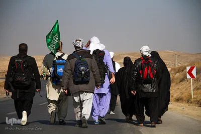 زائران پیاده امام رضا (ع)