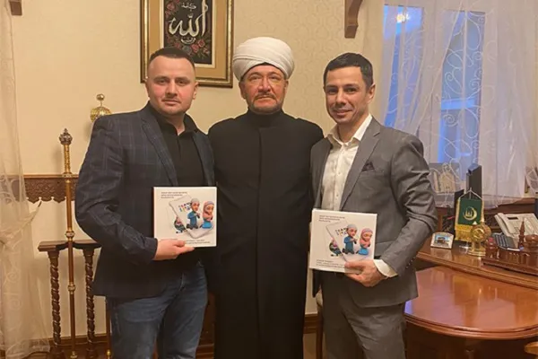 Муфтию Шейху Равилю Гайнутдину презентовали уникальный детский проект