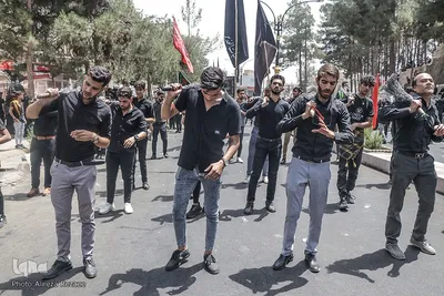 عزاداری و نماز ظهر عاشورا در بیرجند