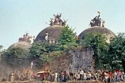 Gubernur India Diadili dalam Kasus Penghancuran Masjid Babri