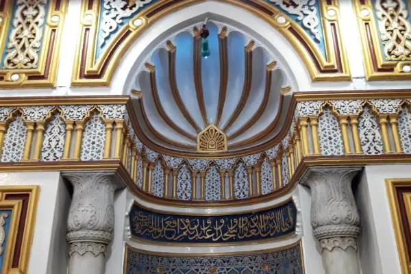 مسجد تاریخی ۱۰۰ ساله در مصر + عکس