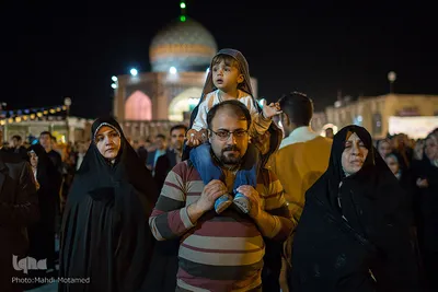 تحویل سال نو در گلزار شهدا قزوین