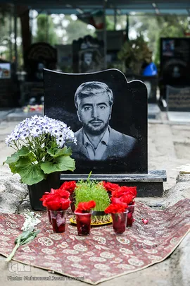 غبارروبی مزار شهدا در آخرین پنجشنبه سال ۱۳۹۷