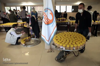 پویش کریمانه خیرین و اعضای داوطلب طرح هم نمک با هدف توزیع ۵۰۰بسته حمایتی اقلام ضروری غذایی میان خانواده های بی سرپرست و محروم تحت پوشش این موسسه در استان تهران