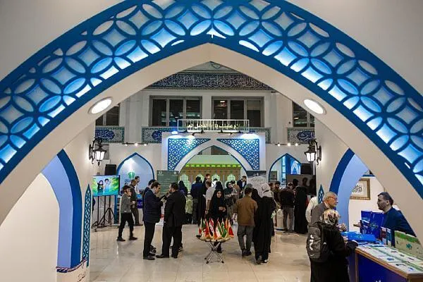 Kehadiran ramai pengunjung ke pavilion Makam Al-Abbas (ra) di Pameran Al-Quran Antarabangsa