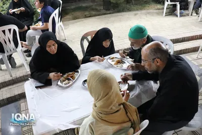 خادمی افتخاری اعضای خانه مطبوعات ملایر در موکب عقیله بنی هاشم