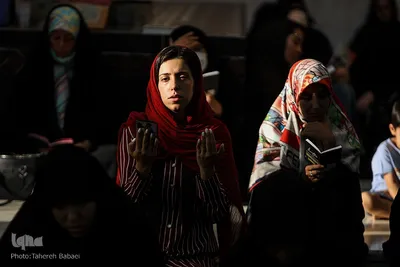 مراسم دعای عرفه در مسجد دانشگاه شریف