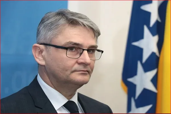 وزیر مسلمان بوسنی بر اثر کرونا درگذشت