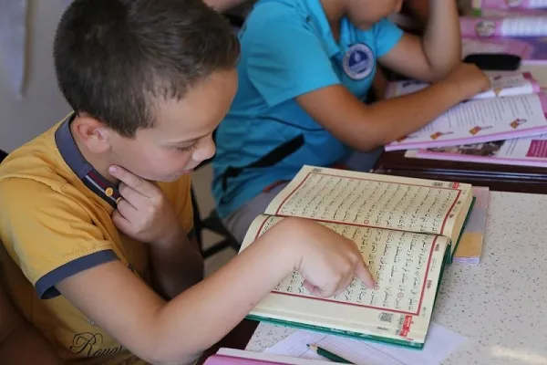Annemle Kur’an-ı Kerim öğreniyorum
