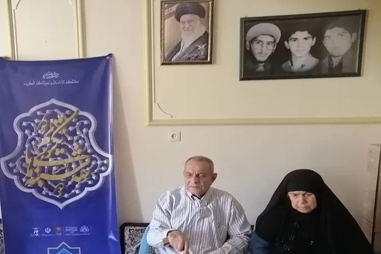 تكریم خانواده شهیدان سلطانی در هشتمین آیین «سه‌شنبه‌های تكریم» فارس