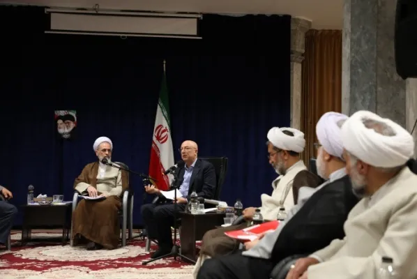 تأکید وزیر علوم بر استفاده از اندیشمندان دانشگاه و حوزه در تدوین کتب درسی