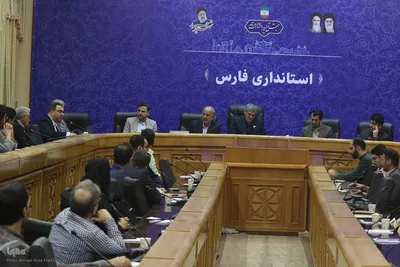 نشست صمیمی نخبگان با استاندار فارس