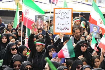بیعت فرهنگیان شیرازی با سومین رهبر معظم انقلاب اسلامی