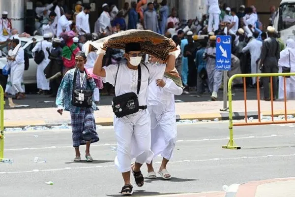 Hajj 2024: Over 1.2M Pilgrims Arrive in Saudi Arabia as Temperature Rises