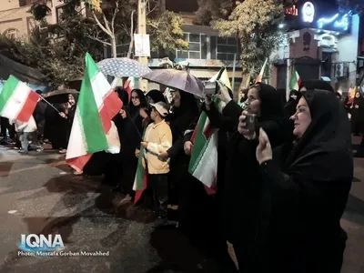 باران هم حریف تجمع مردم اهر در حمایت از مدافعان وطن و بیعت با رهبری