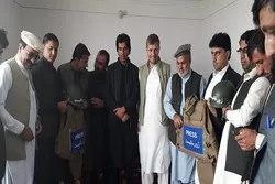 پکتیا کې خبریالانو ته زغره وال واسکټونه ورکړل شول