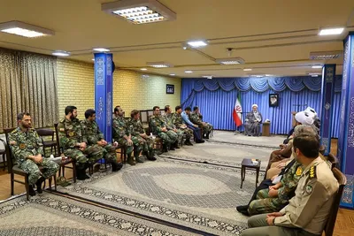دیدار جمعی از فرماندهان و روسای عقیدتی سیاسی با امام جمعه تبریز