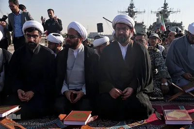 محفل انس با قرآن کاروان قرآنی انقلاب بر عرشه ناو شکن سهند نیروی دریایی ارتش
