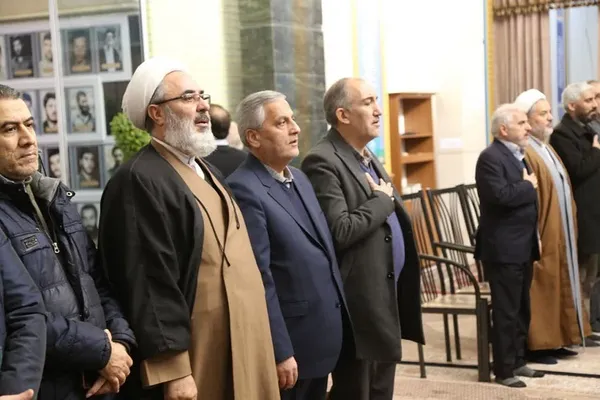 آیین گلباران مزار شهدای وادی رحمت تبریز