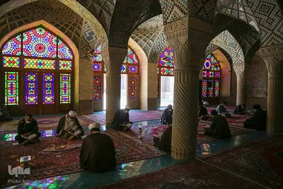محفل انس با قرآن در مسجد نصیرالملک‎ شیراز