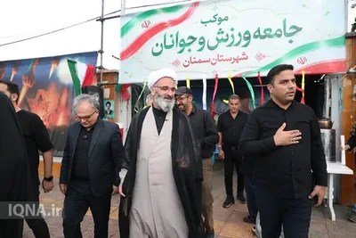 بازدید نماینده رهبر معظم انقلاب در استان سمنان از مواکب خدمت‌رسان به عزاداران شرکت کننده در مراسم تشییع رهبر شهید انقلاب 