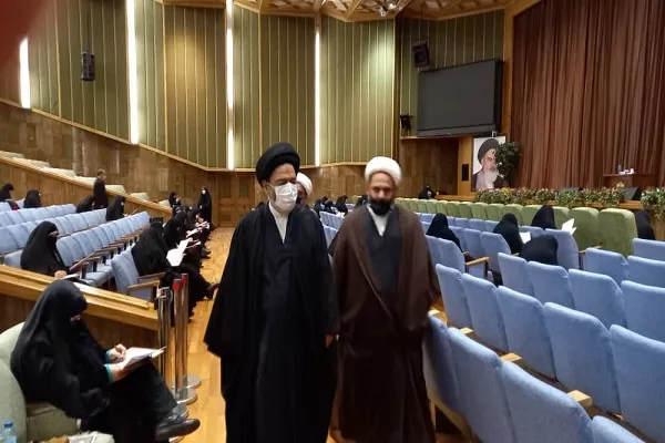 آزمون معینه‌های کاروان‌های حج در حوزه‌های امتحانی برگزار شد