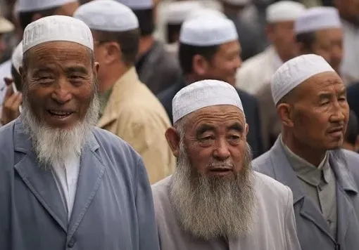 Polisi China wawapokonya Waislamu nakala za Qur'ani, misala