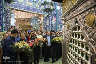 گل آرایی ضریح حضرت معصومه در آستانه سالروز ورود بانوی کرامت
