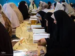 اعتکاف دانش‌آموزان دختر در مسجد سیدالشهدا(ع) خمینی‌شهر