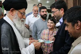جشن غدیر وملبس شدن جمعی از طلاب در بیت آیت الله مدرسی در یزد‎‎