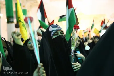 جشن آغاز سال تحصیلی با حضور دختران دانشجو