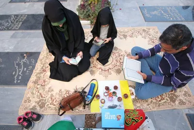 تحویل سال نو در گلزار شهدا