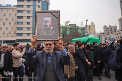 تشییع پیکر آیت‌الله امامی کاشانی در حرم مطهر رضوی
