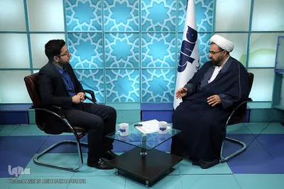 
بازدید حجت‌الاسلام والمسلمین حبیب رضا ارزانی، دبیر ستاد عالی کانونهای فرهنگی و هنری کشور ازتحریریه ایکنا