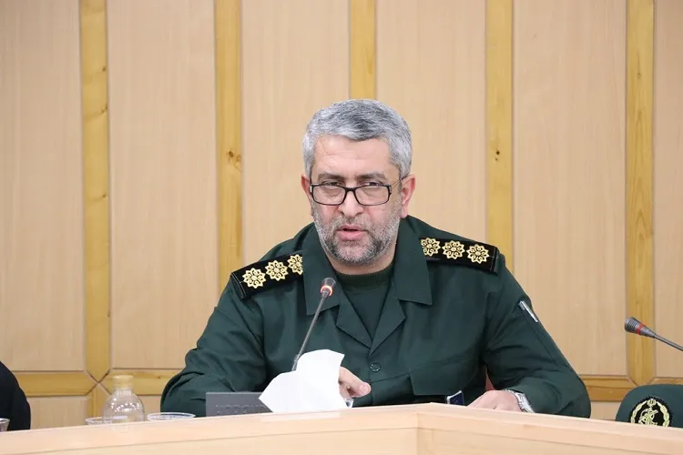 مجاهدت کادر درمانی در مقابل کرونا یادآور روزهای دفاع مقدس است