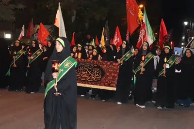 دسته عزاداری بانوان ملایری در شام غریبان قائدشهید امت