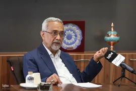 محمد نهاوندیان - سیاستمدار، مدرس دانشگاه و اقتصاددان ایرانی