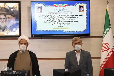 نشست صمیمی معاون قرآن وزیر فرهنگ و ارشاد اسلامی با فعالان قرآنی