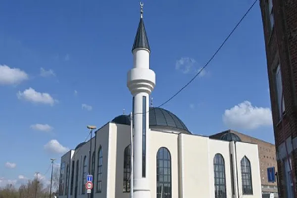 Fransa'da yakın zamanda kapatılan Bilal Camisi yeniden açıldı