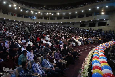 گردهمایی برنامه تلویزیونی محفل در مرکز همایش‌های بین المللی برج میلاد تهران